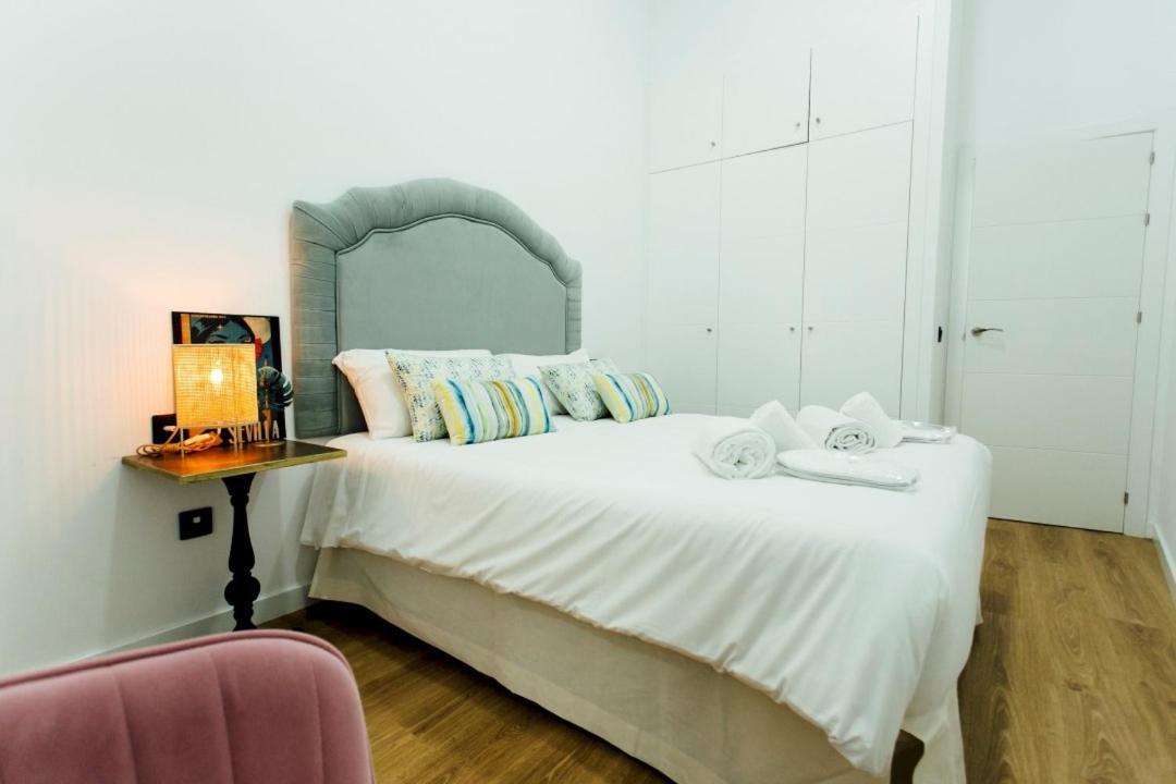 Modern With Seasonal Swimming Pool- 1Bd 1Bth- Goyeneta Lägenhet Sevilla Exteriör bild