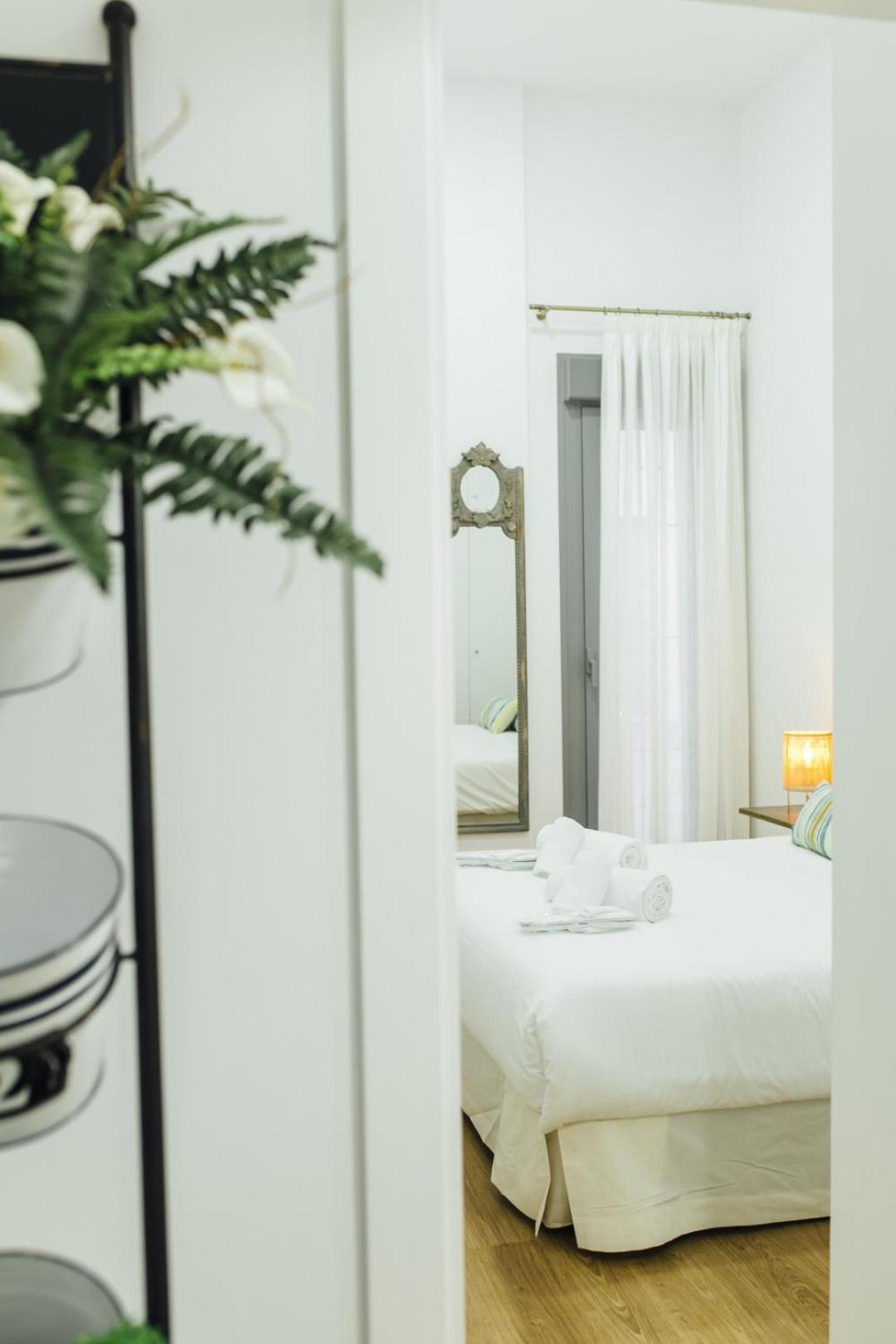 Modern With Seasonal Swimming Pool- 1Bd 1Bth- Goyeneta Lägenhet Sevilla Exteriör bild