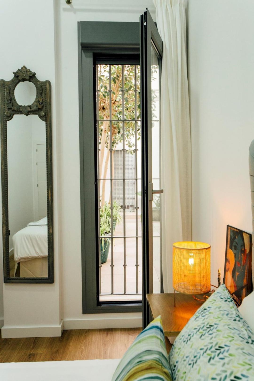 Modern With Seasonal Swimming Pool- 1Bd 1Bth- Goyeneta Lägenhet Sevilla Exteriör bild