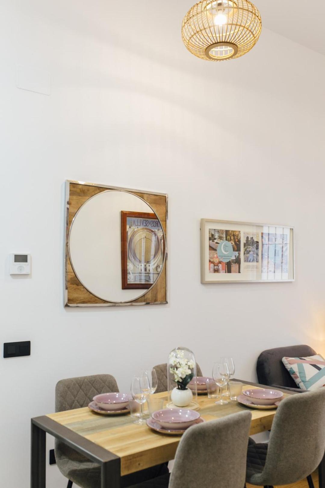 Modern With Seasonal Swimming Pool- 1Bd 1Bth- Goyeneta Lägenhet Sevilla Exteriör bild
